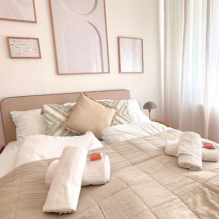 Cozy Apartment In Quiet Location, Fast Train Station 100M Away, Contactless Check-In เวียนนา ภายนอก รูปภาพ