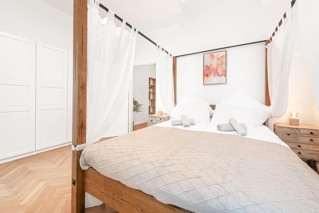 Cozy Apartment In Quiet Location, Fast Train Station 100M Away, Contactless Check-In เวียนนา ภายนอก รูปภาพ