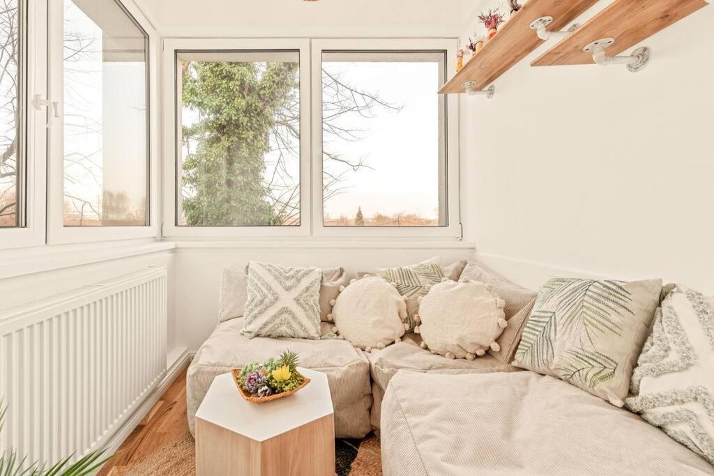 Cozy Apartment In Quiet Location, Fast Train Station 100M Away, Contactless Check-In เวียนนา ภายนอก รูปภาพ